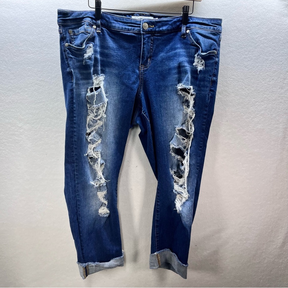 Torrid Mid Rise Distressed Cropped Jegging Jeans Womens 16W‎ Plus Denim 2830